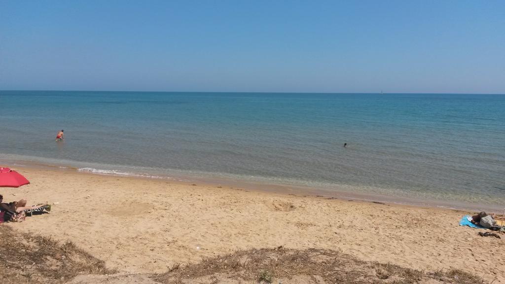 Case Nausica Marina di Ragusa Exteriör bild