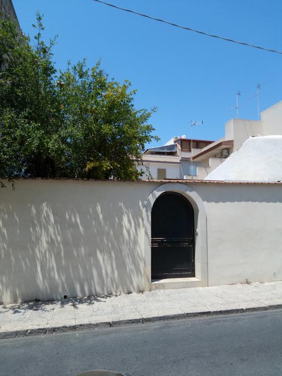 Case Nausica Marina di Ragusa Exteriör bild