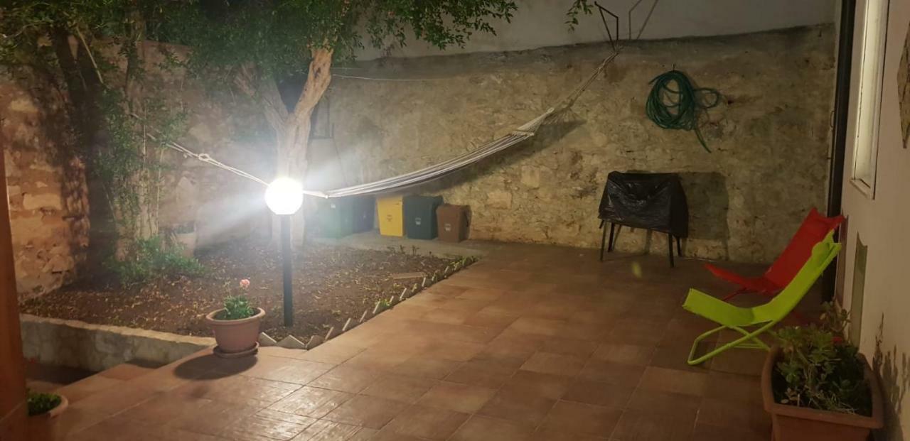 Case Nausica Marina di Ragusa Exteriör bild